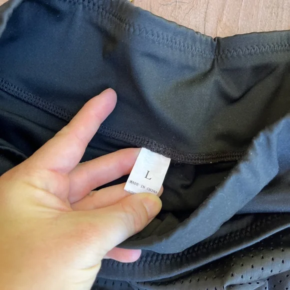 Black Tennis Skirt - Picture 4 of 7